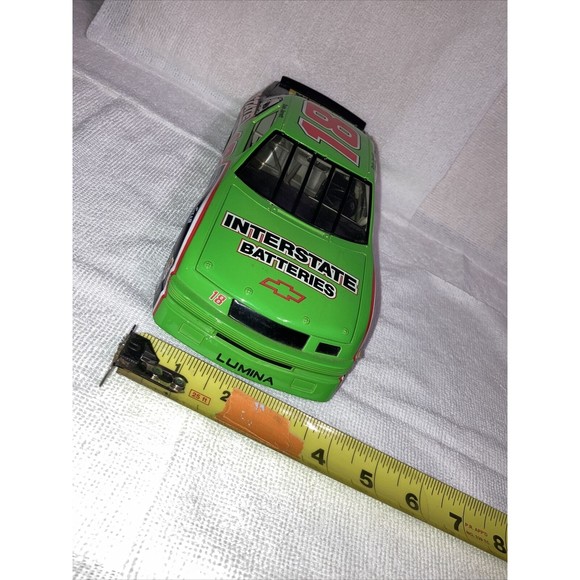 1994 Dale Jarrett #18 Chevy Interstate Batteries 1:18 NASCAR Collector's Edition - Picture 9 of 16